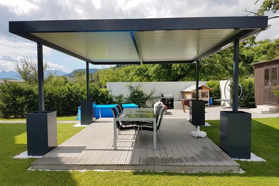 Pergola; Sitzplatzüberdachung in in Stahl Pulverbeschichtet